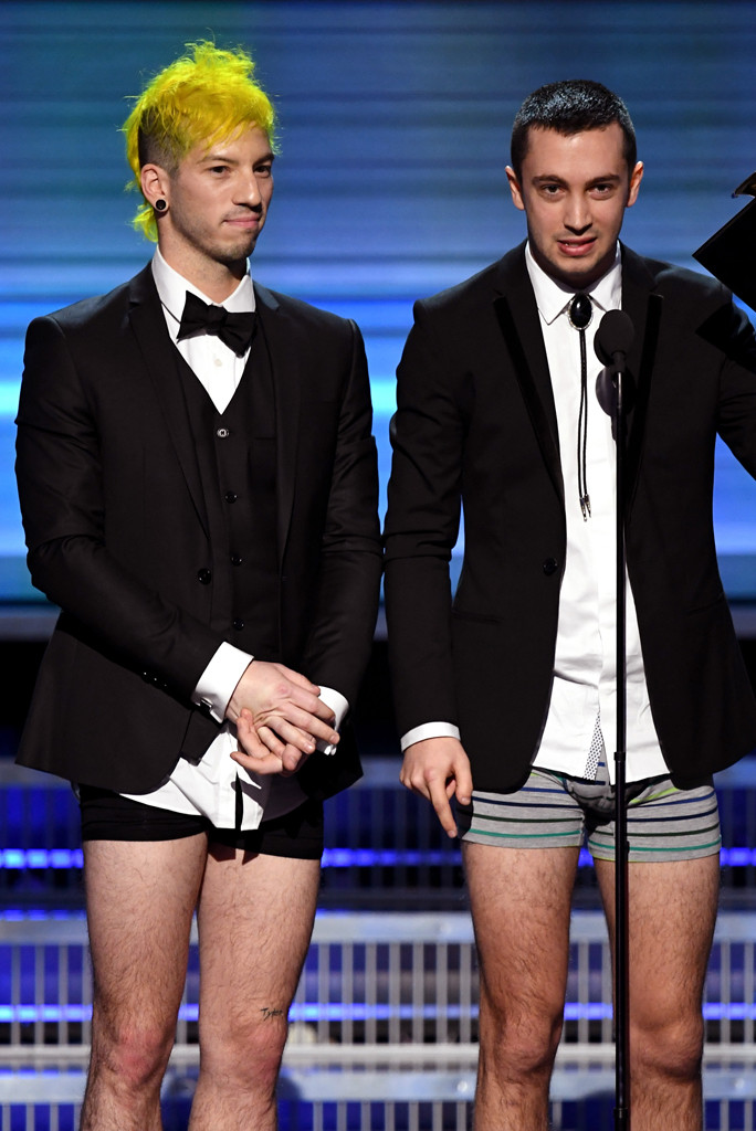 Whoa Twenty One Pilots Go Pantsless To Accept Grammy E News